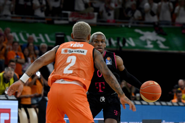 半程为球队 半程为球队